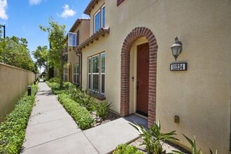 11234 Paseo del Cielo in Porter Ranch, CA - Building Photo - Building Photo