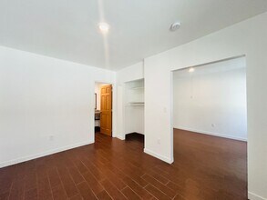 13035 San Fernando Rd-Unit -2 in Los Angeles, CA - Building Photo - Building Photo