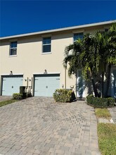 3956 Poinciana Ln in Hollywood, FL - Foto de edificio - Building Photo