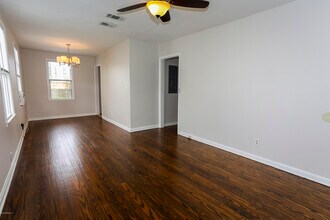 1077 Talbot Ave in Jacksonville, FL - Building Photo - Building Photo