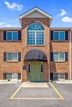 Storyboard on Park Entrance in O'Fallon, IL - Foto de edificio - Building Photo