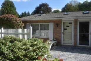 28 Rinkus Dr in Indiana, PA - Building Photo