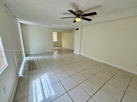 1752 NW 55th Ave in Lauderhill, FL - Building Photo