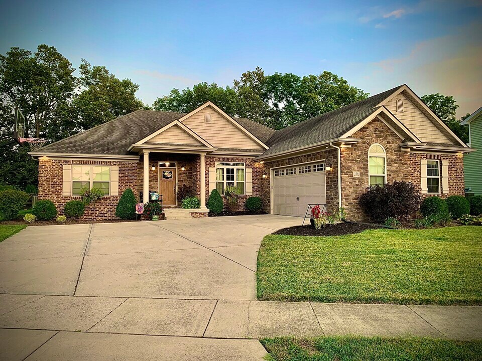 136 Rocky Creek Rd in Georgetown, KY - Building Photo