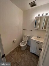 5602 Bismach Dr-Unit -204 in Alexandria, VA - Building Photo - Building Photo