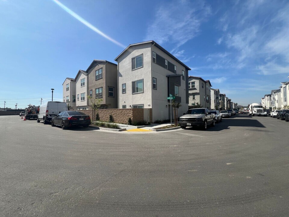 2536 Stage St in South El Monte, CA - Building Photo