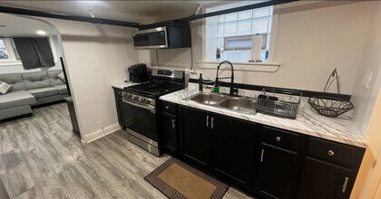 2424 W Charleston St in Chicago, IL - Building Photo - Building Photo