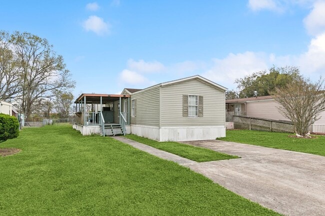 property at 121 Timber Ridge St