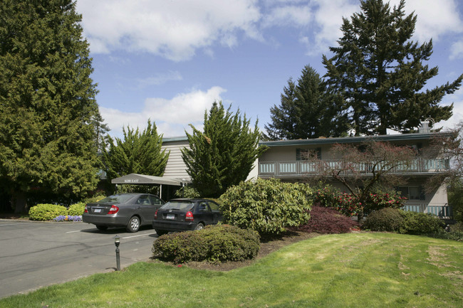 Oswego Terraces in Lake Oswego, OR - Building Photo - Building Photo