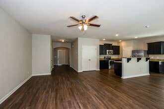 4621 Montelena Dr in Charlotte, NC - Foto de edificio - Building Photo