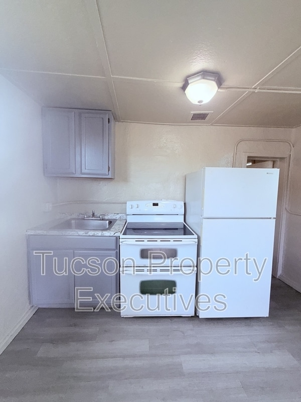 property at 234 E 32nd St