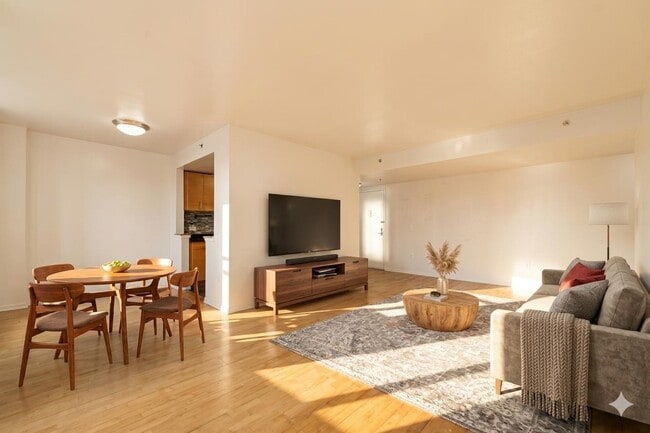 102 Christopher Columbus Dr in Jersey City, NJ - Building Photo - Building Photo