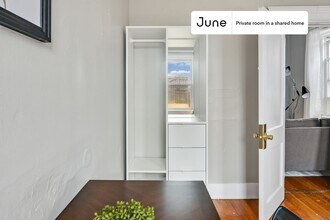 Private bedroom in 3 bed/1 bath Home in Boston, MA - Building Photo - Building Photo