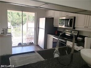 2448 Hidden Lake Dr in Naples, FL - Building Photo - Building Photo