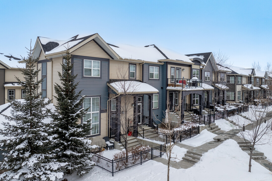 Mosaic Mirage in Calgary, AB - Building Photo