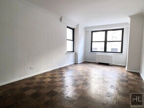 East 82nd Street, Unit 9K in New York, NY - Building Photo - Building Photo