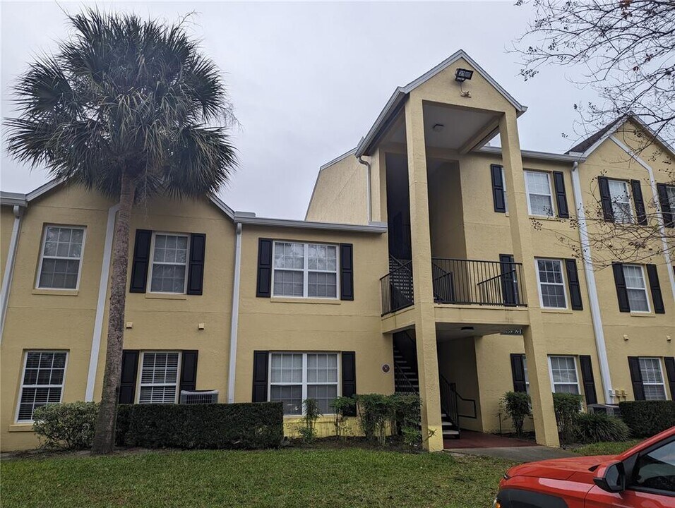 2059 Dixie Belle Dr in Orlando, FL - Building Photo