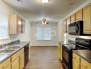 19140 Kanawha Dr in Cornelius, NC - Foto de edificio - Building Photo