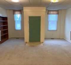 837 Washington St, Unit A in Quincy, IL - Building Photo - Building Photo