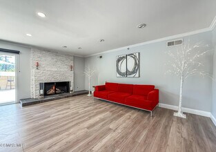 23225 Cass Ave in Los Angeles, CA - Building Photo - Building Photo