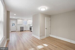 809 N Providence Rd in Media, PA - Building Photo