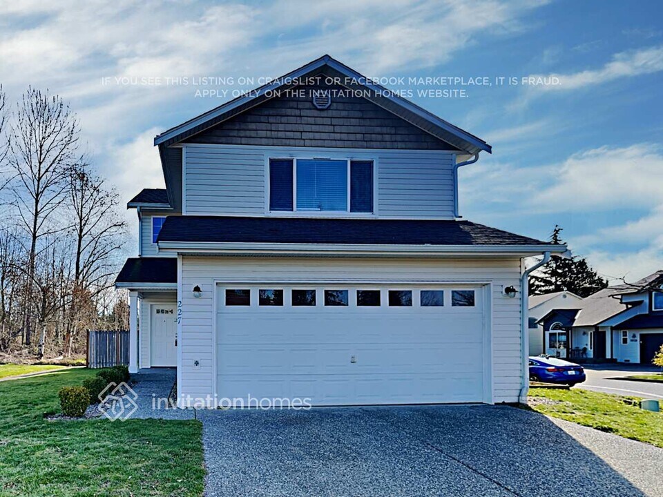 227 99th Dr SE in Lake Stevens, WA - Building Photo