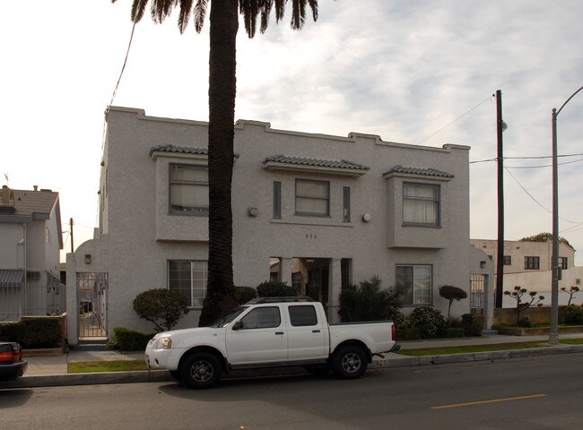 920 E NEW YORK ST in Long Beach, CA - Building Photo - Building Photo