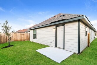 2337 Blue Opal Ln in Conroe, TX - Building Photo - Building Photo