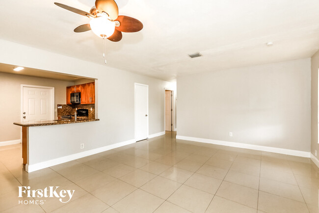 3763 SW 17th St in Fort Lauderdale, FL - Building Photo - Building Photo