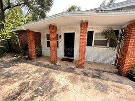 253 Ashwood Dr in Maitland, FL - Building Photo