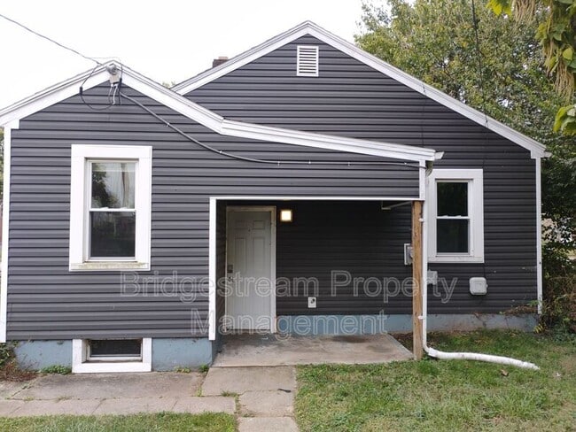 539 W Stewart St in Dayton, OH - Building Photo - Building Photo