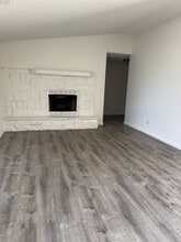 19660 Neuralia Rd in California City, CA - Building Photo - Building Photo