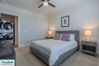 15950 Chase Hill Blvd, Unit 1406 in San Antonio, TX - Foto de edificio - Building Photo