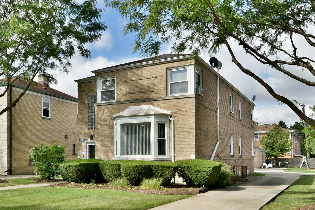 1530 Clinton Pl in River Forest, IL - Building Photo