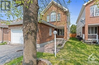 9 Armagh Way in Ottawa, ON - Building Photo - Building Photo
