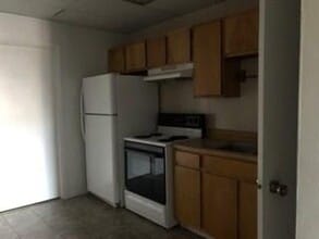 392 S Railroad Ave in Honaker, VA - Building Photo - Building Photo