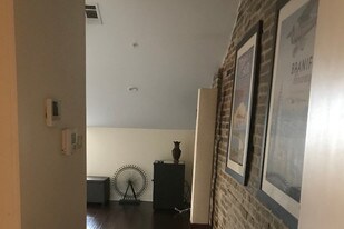 504 Dumaine St, Unit 301 in New Orleans, LA - Building Photo
