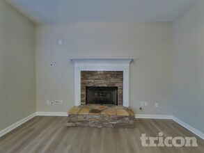 107 Mercer Ln in Cartersville, GA - Foto de edificio - Building Photo