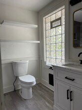 1860 Lee Rd, Unit Unit 2 in Cleveland Heights, OH - Building Photo - Building Photo