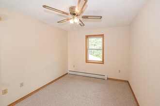80 Riggs Dr in Potsdam, NY - Building Photo - Building Photo
