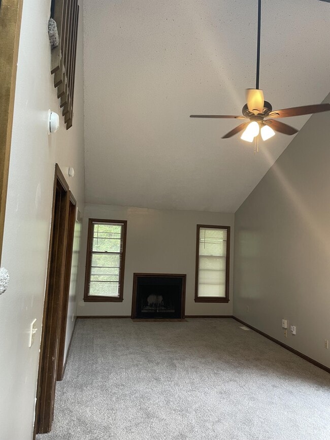 9131 E 85th Pl in Raytown, MO - Building Photo - Building Photo