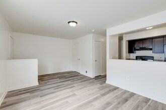 759 N Preston St, Unit a in Philadelphia, PA - Building Photo - Building Photo