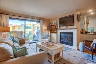 453 S Sierra Ave in Solana Beach, CA - Building Photo - Building Photo