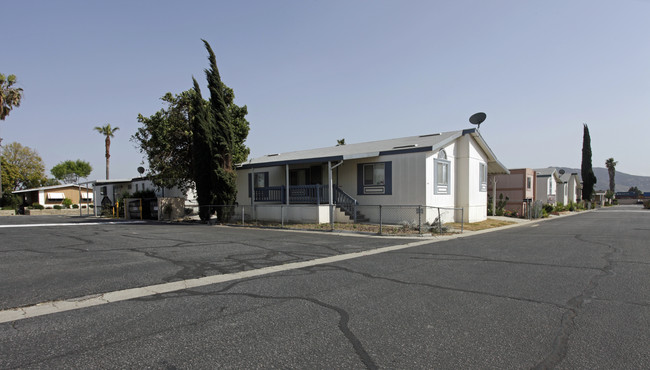 17225 Valley Blvd in Fontana, CA - Building Photo - Building Photo