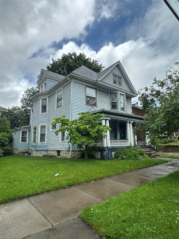 property at 19 Edwards St