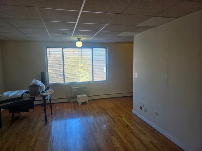 90 Sutton St, Unit 8B in North Andover, MA - Building Photo - Building Photo