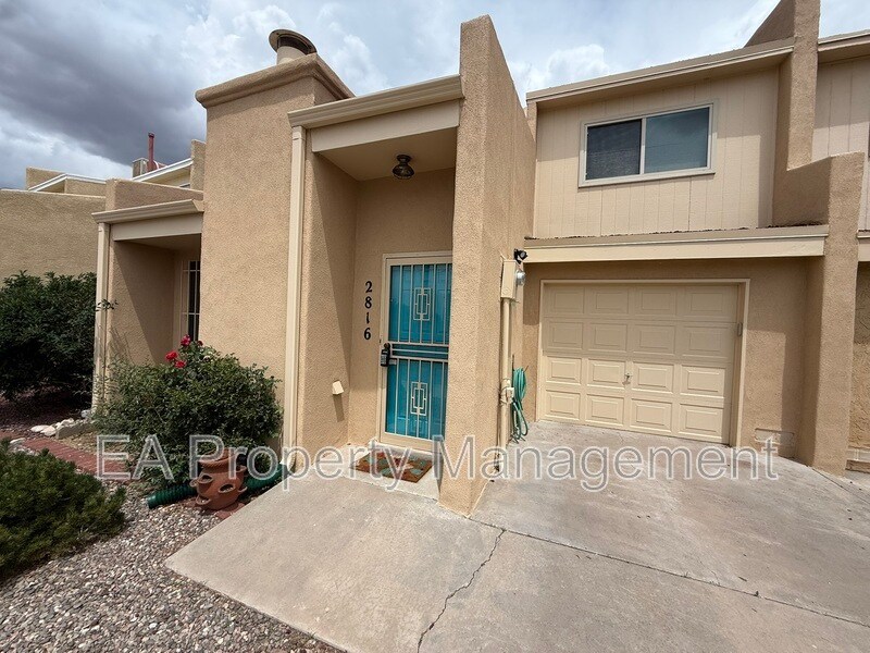 2816 Enebro St NE in Albuquerque, NM - Building Photo