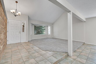 2252 W 118th Ave in Westminster, CO - Foto de edificio - Building Photo