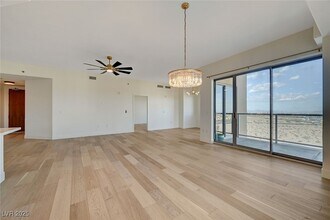 8255 S Las Vegas Blvd in Las Vegas, NV - Building Photo - Building Photo