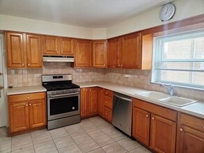 8537 W Foster Ave, Unit #1 in Chicago, IL - Building Photo - Building Photo
